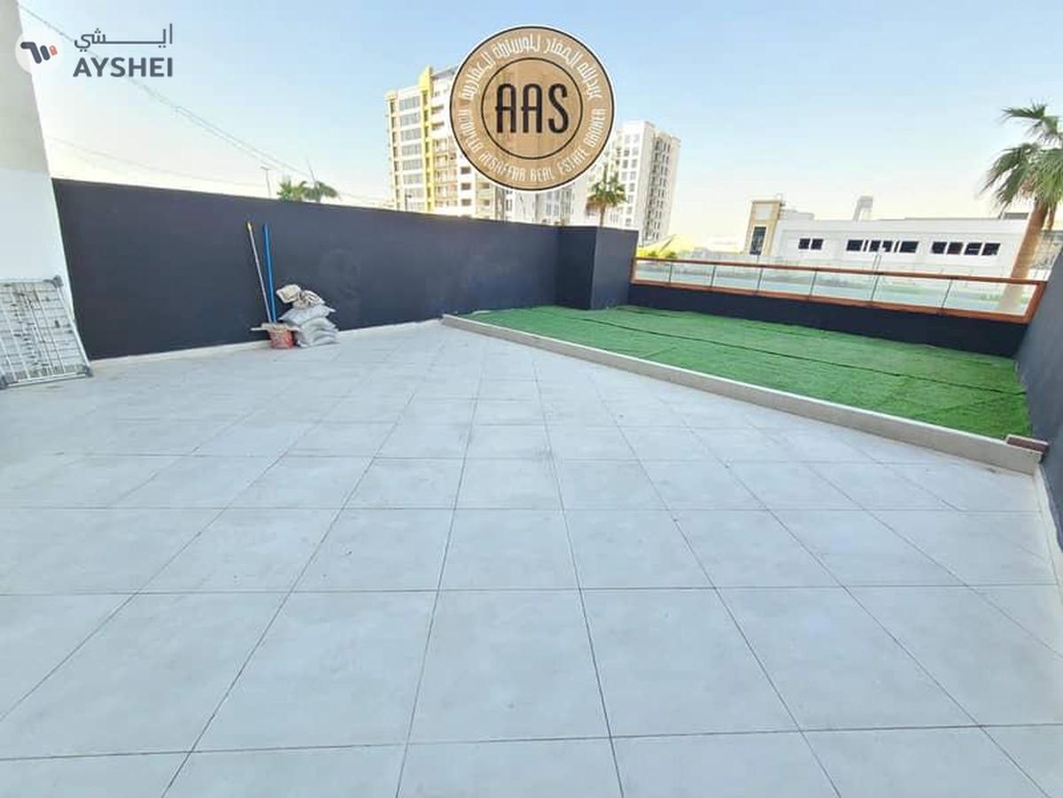 Luxury store room 3bhk 3bathrooms in 130k balcony wardrobes 1parking free-12-12