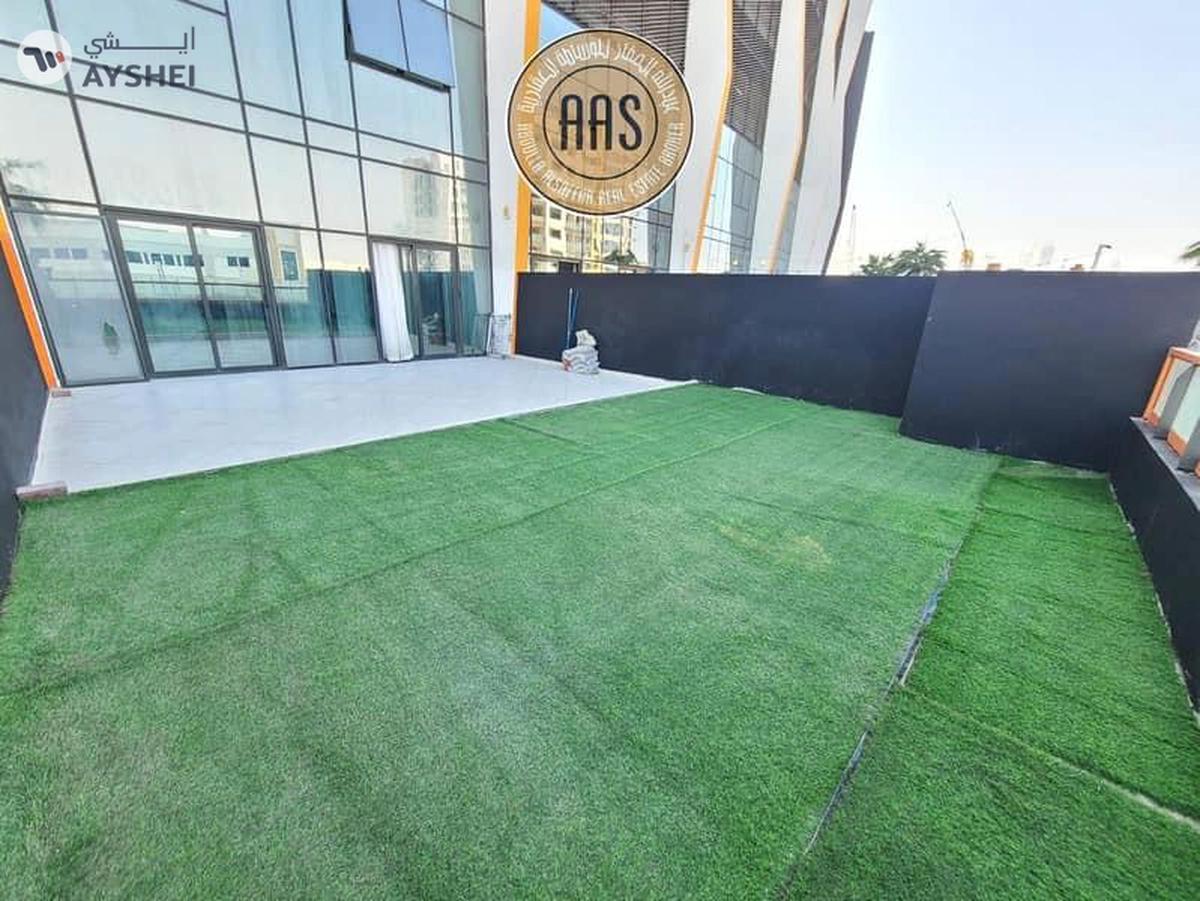 Luxury store room 3bhk 3bathrooms in 130k balcony wardrobes 1parking free-0-landscape