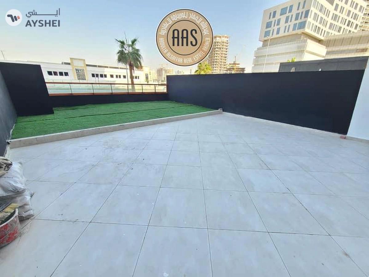 Luxury store room 3bhk 3bathrooms in 130k balcony wardrobes 1parking free-0-landscape