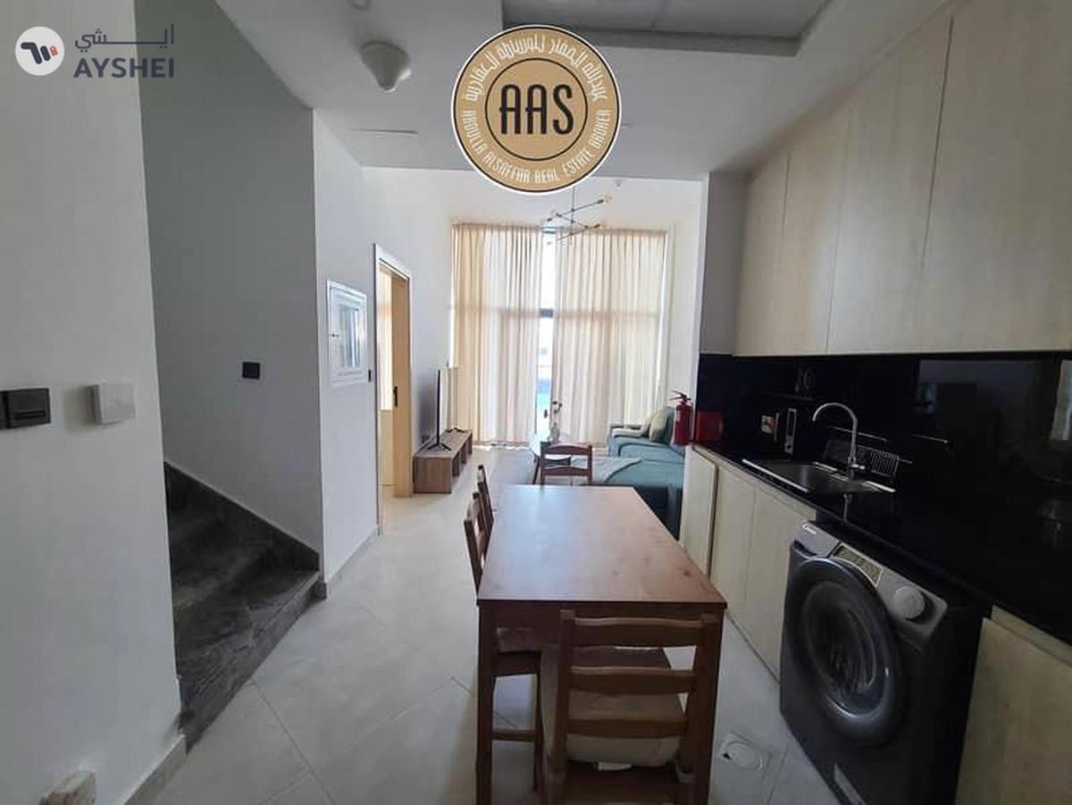 Luxury store room 3bhk 3bathrooms in 130k balcony wardrobes 1parking free-5-5