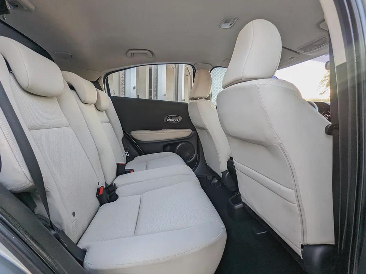 Honda HRV 2019 GCC MID Option With Navigation Premium Condition Car With Low KM-10-10