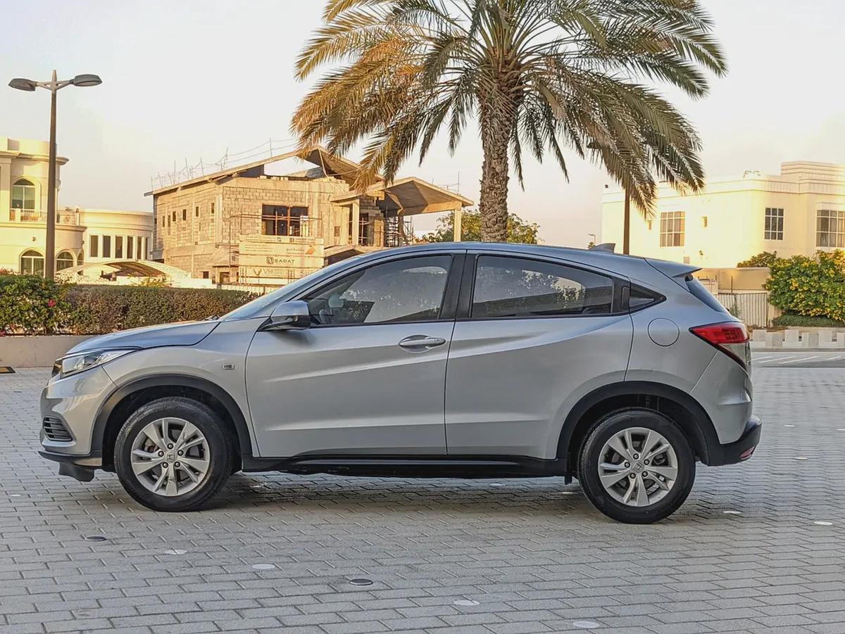 Honda HRV 2019 GCC MID Option With Navigation Premium Condition Car With Low KM-15-15