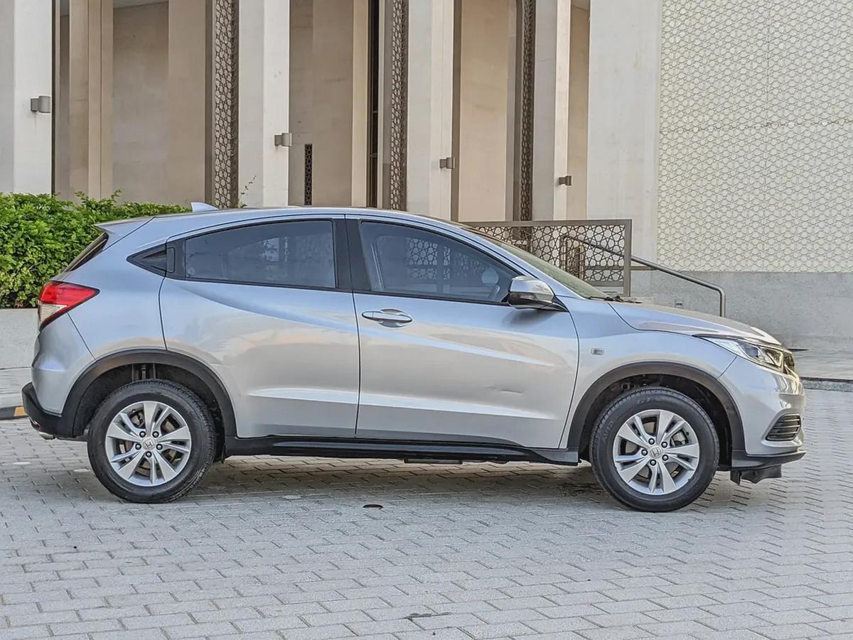 Honda HRV 2019 GCC MID Option With Navigation Premium Condition Car With Low KM-17-17