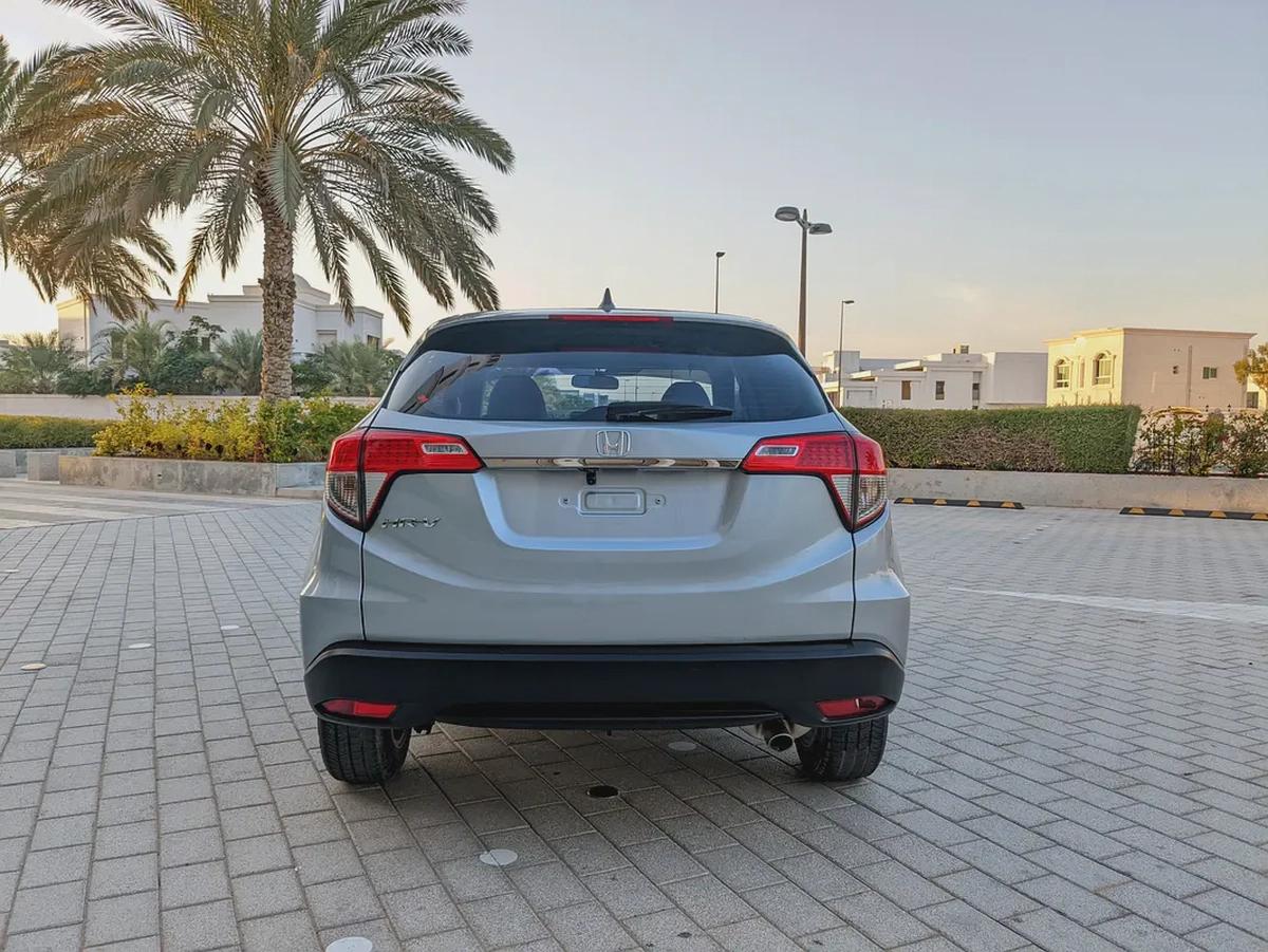 Honda HRV 2019 GCC MID Option With Navigation Premium Condition Car With Low KM-19-19