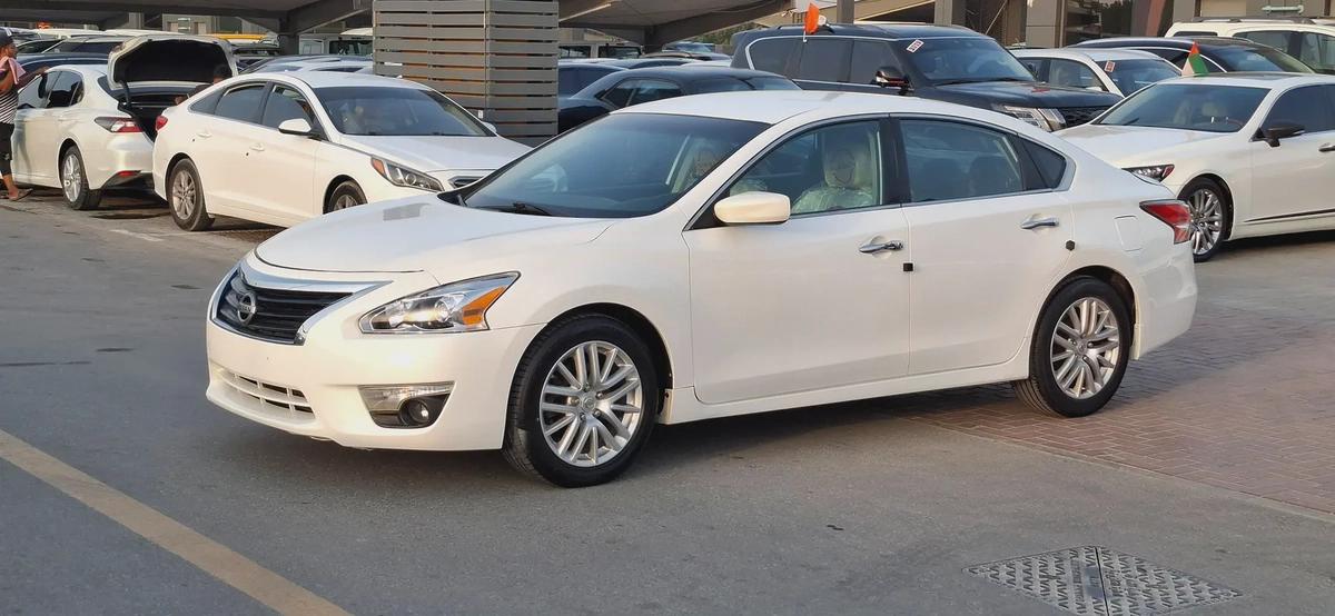 Nissan Altima S 2015 - Canadian Specs - GCC Ready-4-4
