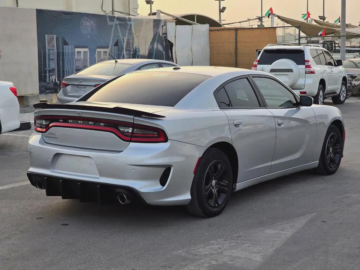 دودج تشارجر 2020 مواصفات امريكية SXT بحالة جيدة-5-5
