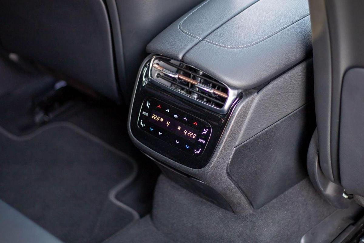 Mercedes-Benz EQE 43 2023 Mercedes-AMG EQE 43 4MATIC — 15,000 km only Fully electric luxury-performance sedan. Dual-motor-8-8