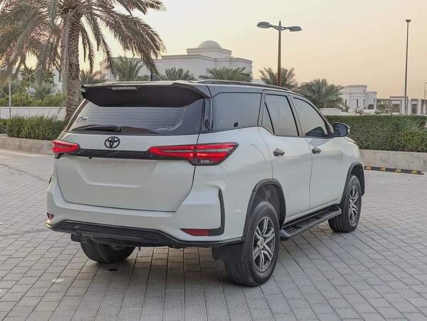 TOYOTA FORTUNER 2017 FACELIFTED 2025 GCC V4 2.7L IN PERFECT CONDITION