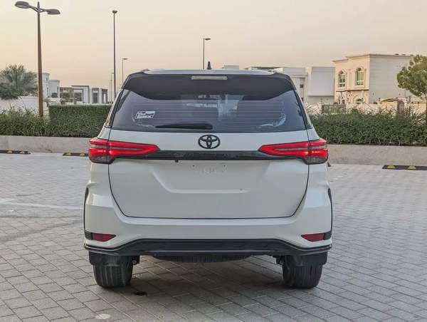 TOYOTA FORTUNER 2017 FACELIFTED 2025 GCC V4 2.7L IN PERFECT CONDITION