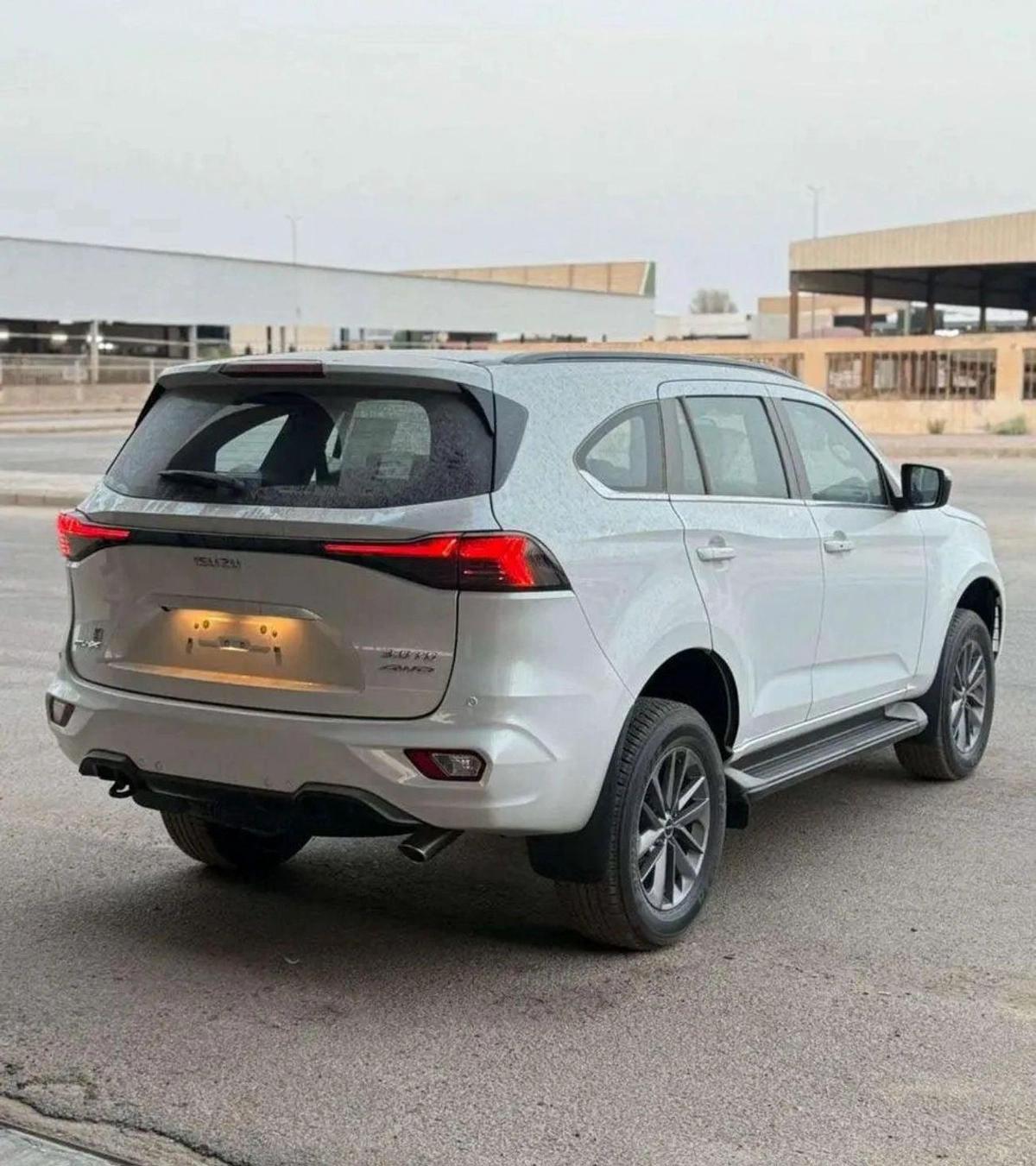 Isuzu MU X NEW ISUZU MU-X Turbo Diesel 3.0 — Full Option-6-6