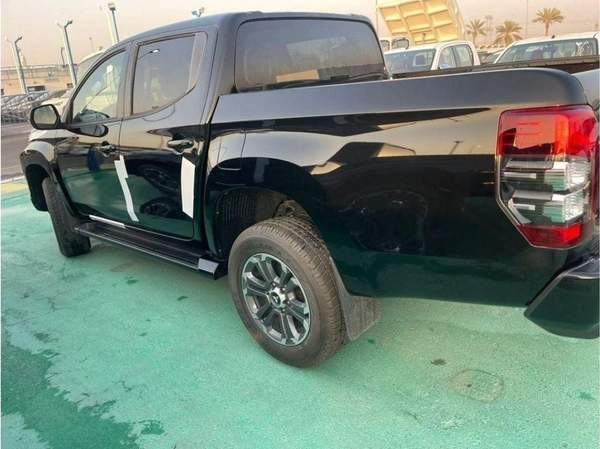 Mitsubishi L200 sportero deseil 4x4 full option automatic