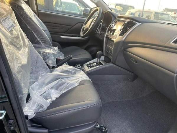 Mitsubishi L200 sportero deseil 4x4 full option automatic