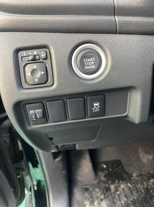 Mitsubishi L200 sportero deseil 4x4 full option automatic
