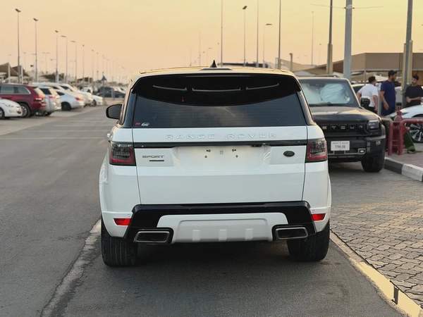 Land Rover Range Rover Sport HSE Supercharged 2018 GCC Specs