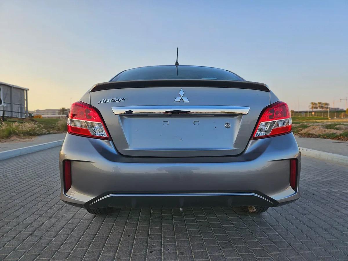 Mitsubishi Attrage 2022 GCC Premium Condition Low KM Perfect Family Sedan-16-16