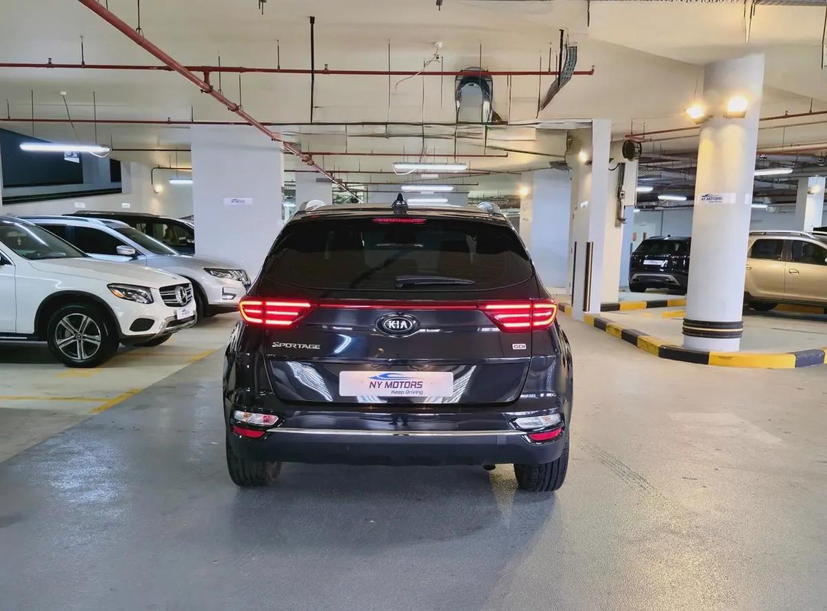 AGENCY SERVICE HISTORY PANORAMIC ROOF LEATHER SEAT CAMERA SCREEN FULL OPTION 2020 II GCC Specs-2-2