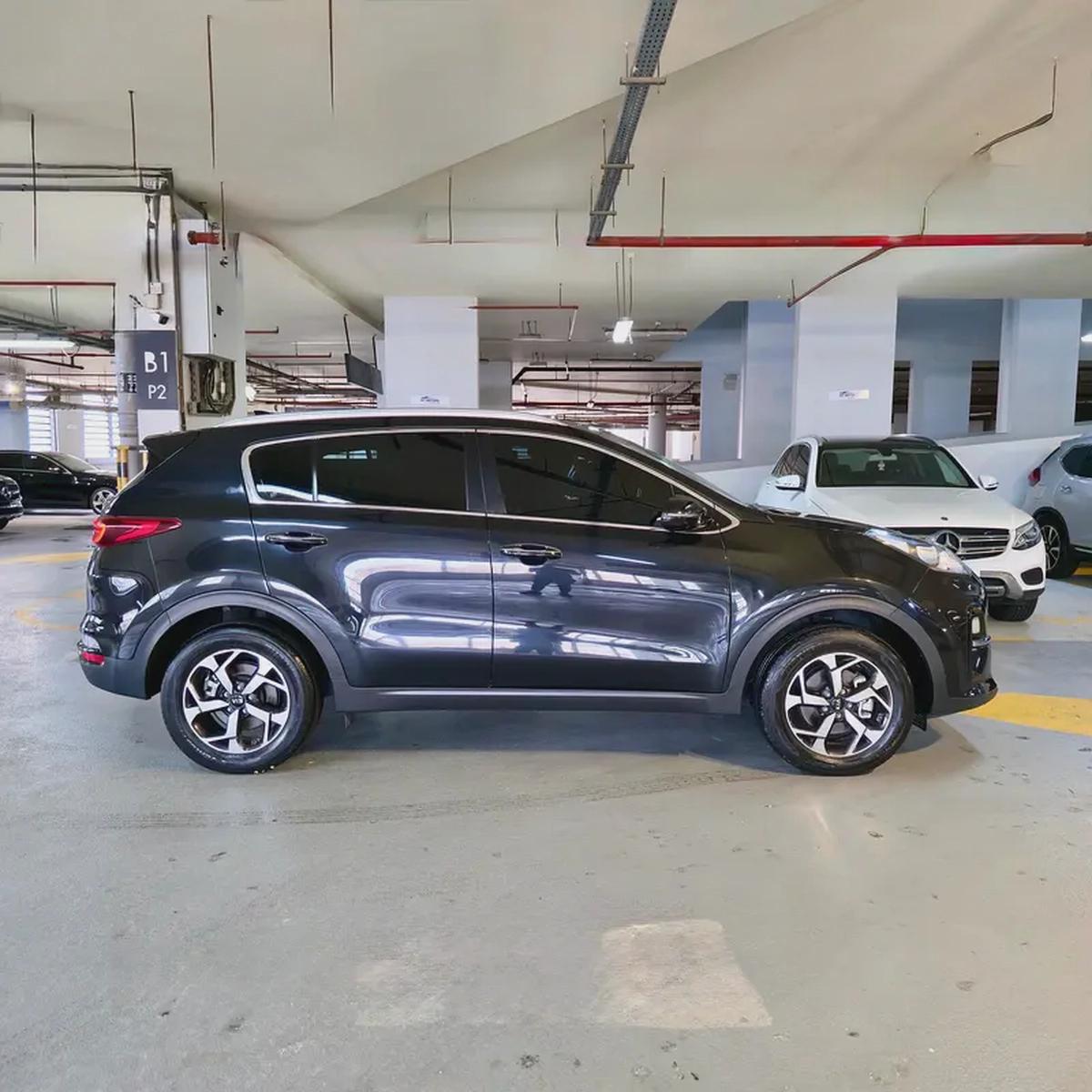 AGENCY SERVICE HISTORY PANORAMIC ROOF LEATHER SEAT CAMERA SCREEN FULL OPTION 2020 II GCC Specs-3-3