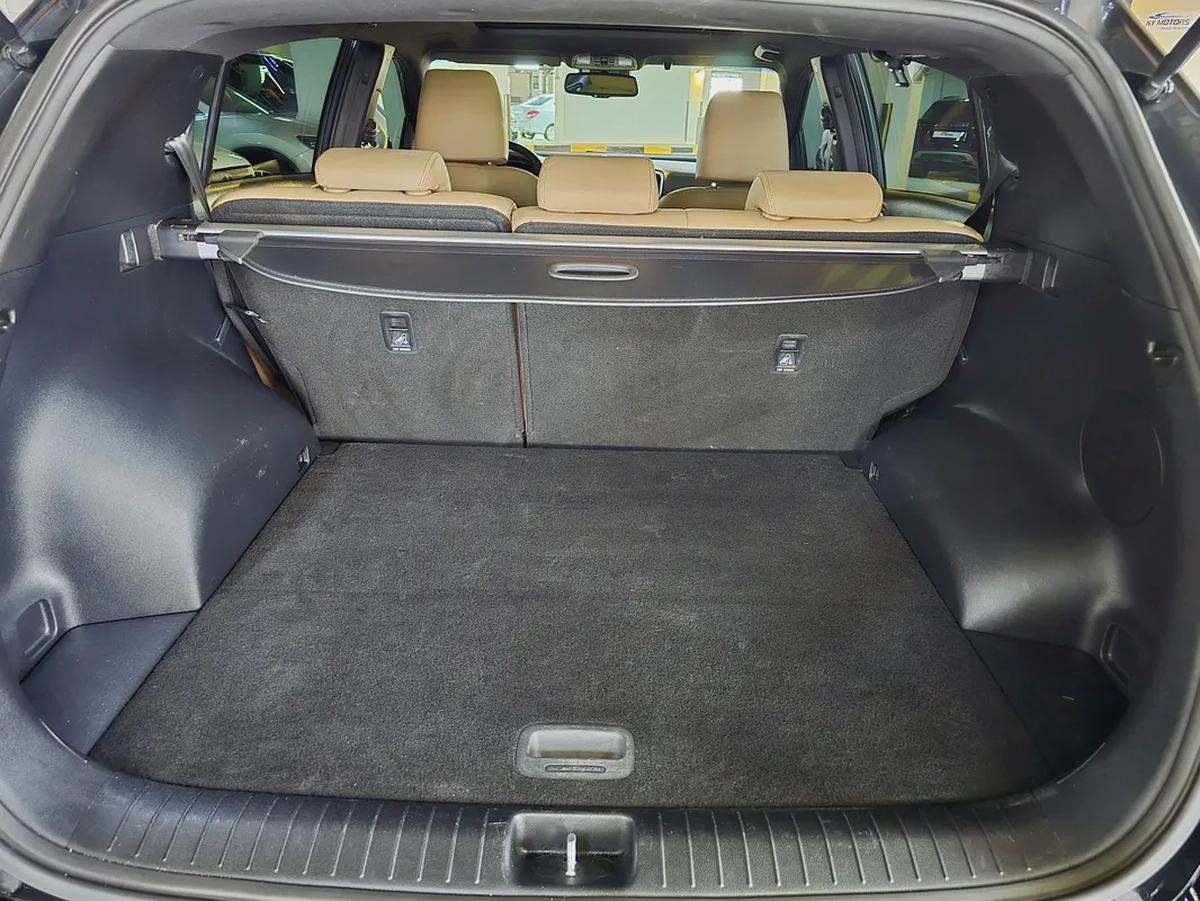 AGENCY SERVICE HISTORY PANORAMIC ROOF LEATHER SEAT CAMERA SCREEN FULL OPTION 2020 II GCC Specs-10-10