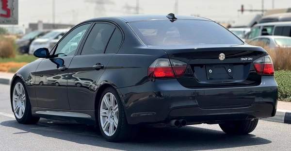 BMW | 323i | 2006 | ONLY | 80622 KM | JAPAN IMPORT | CLEAN TITLE