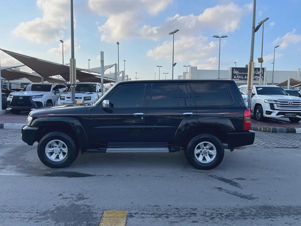 Nissan Patrol Safari - 2019 - GCC Specs - Safari Trim-2-2