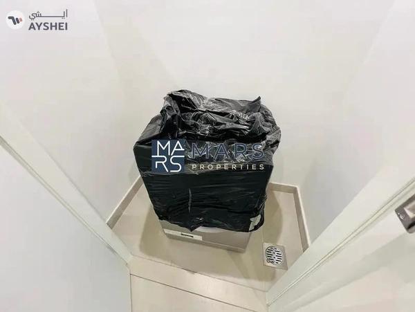 Spacious, Luxury 4 Bedroom End Corner Villa, with Two Living Room and Study Room