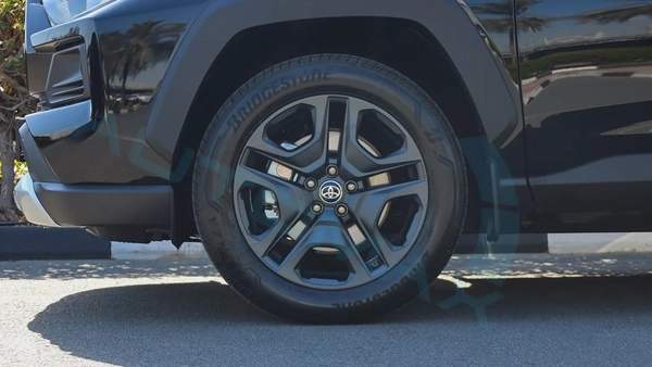 ( Only For Export ) 2025 Toyota RAV4 Adventure 2.5L AWD GCC BRAND NEW