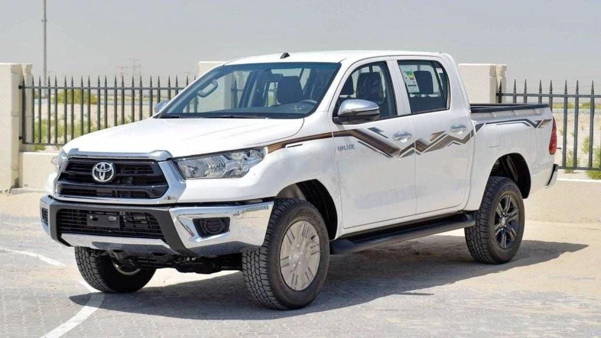 Toyota Hilux HILUX 2.7L AT PETROL 2024 MED OPTION-0-0
