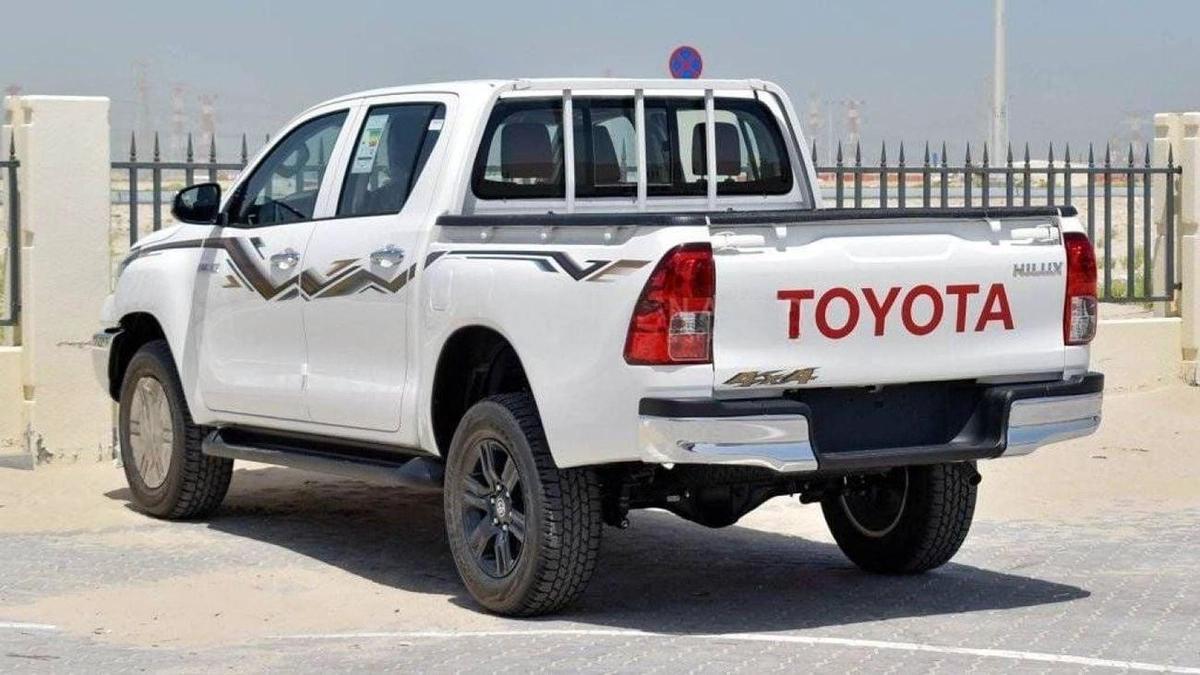 Toyota Hilux HILUX 2.7L AT PETROL 2024 MED OPTION-4-4