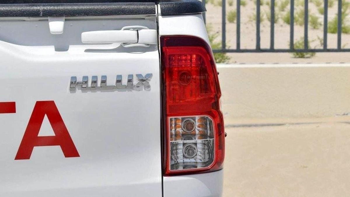 Toyota Hilux HILUX 2.7L AT PETROL 2024 MED OPTION-7-7