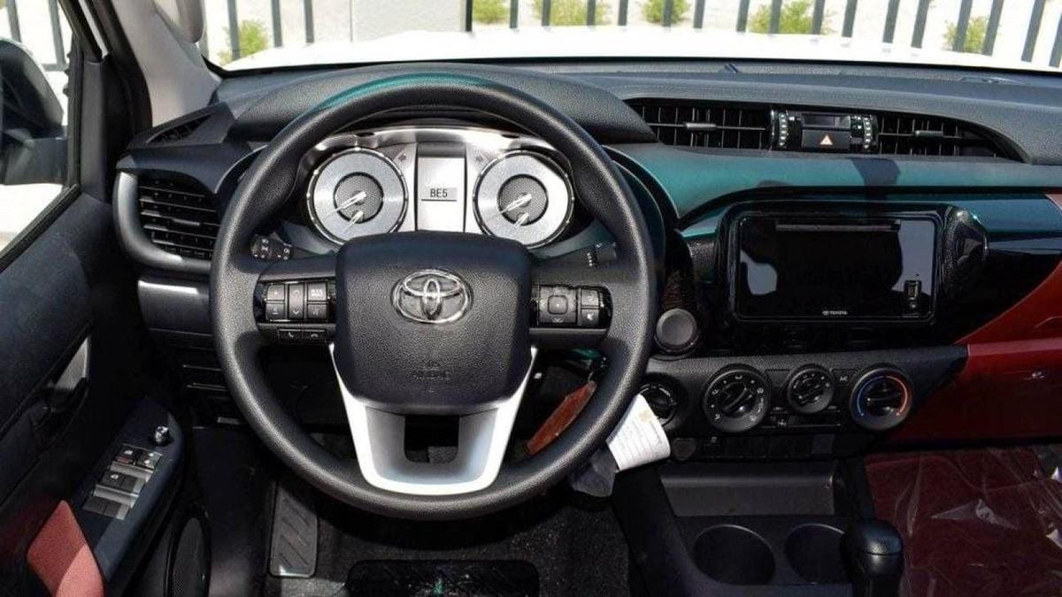 Toyota Hilux HILUX 2.7L AT PETROL 2024 MED OPTION-10-10