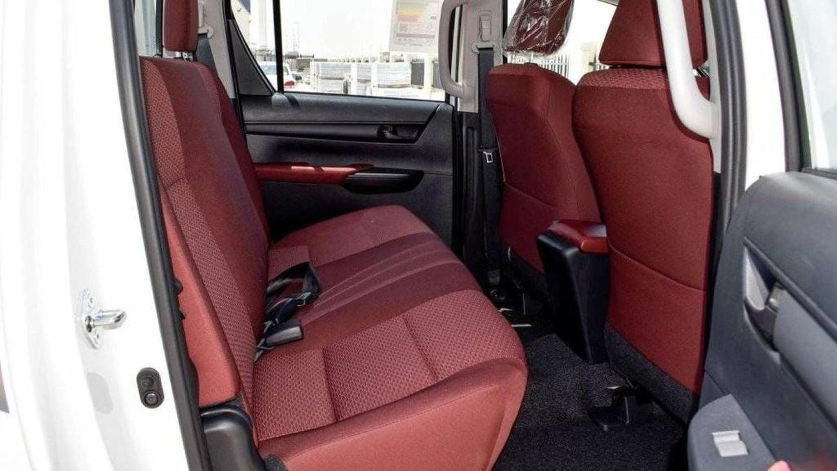 Toyota Hilux HILUX 2.7L AT PETROL 2024 MED OPTION-15-15