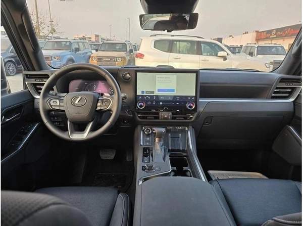 New Lexus GX550 2024