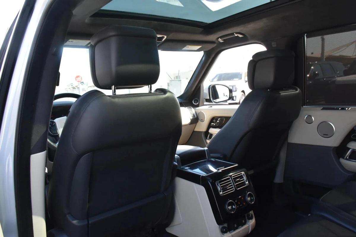 RANGE ROVER LWB SC 2020 | WHITE-4-4