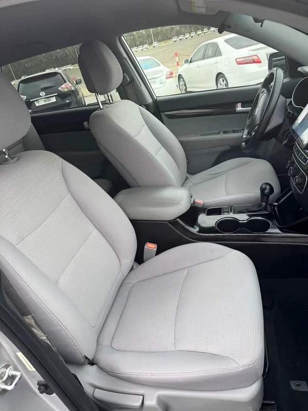 Kia Sorento SX 2015 - American Specs - Well Maintained