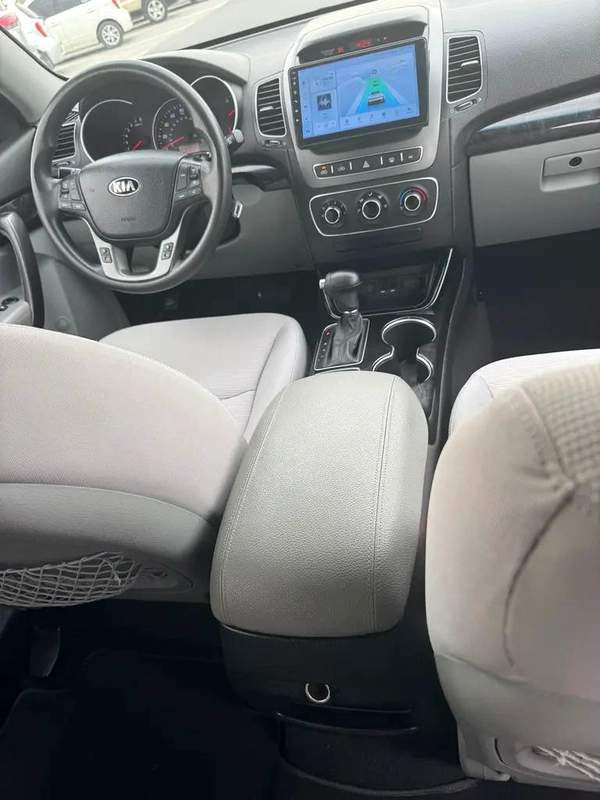 Kia Sorento SX 2015 - American Specs - Well Maintained