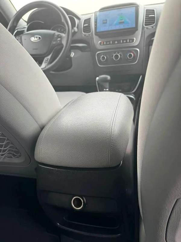 Kia Sorento SX 2015 - American Specs - Well Maintained