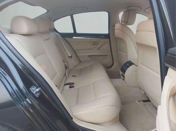 BMW 528i - 2010 - BLACK WITH BEIGE INTERIOR CLEAN CAR FRESH JAPAN IMPORT