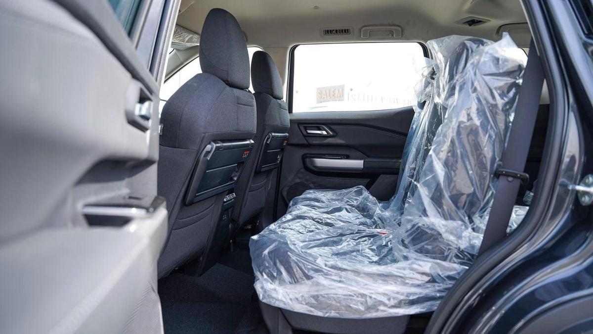 Mitsubishi Destinator Brand New 2026 Mitsubishi Destinator Medium Line 1.5L 7-Seater SUV GCC – Export Only-10-10