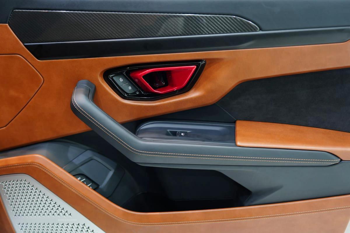 Lamborghini Urus S 60th Anniversary-8-8