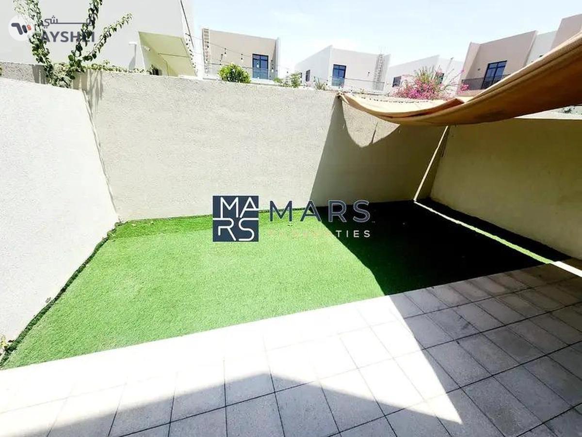 Middle unit!! 2BR Villa Available With Maid Room Nasma Residence-0-0