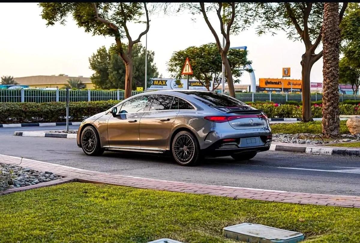 Mercedes-Benz EQE EQE 43 AMG 4MATIC-1-1