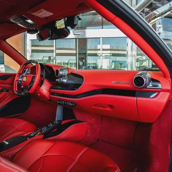 2022 FERRARI F8 TRIBUTO DONE ONLY 1300KM