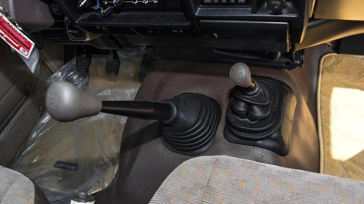 Toyota Land Cruiser Pick Up Classic 4.5L V8 Double Tank-10-10