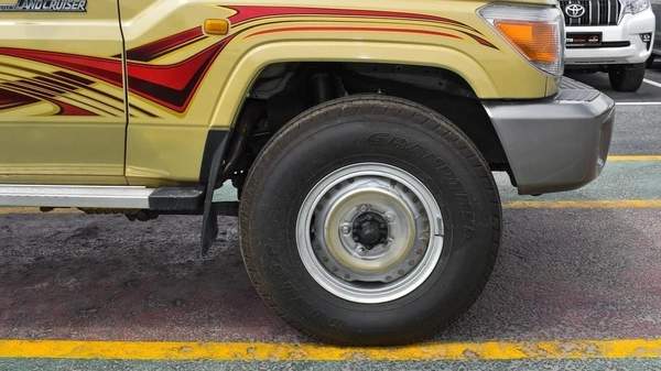 Toyota Land Cruiser Pick Up Classic 4.5L V8 Double Tank