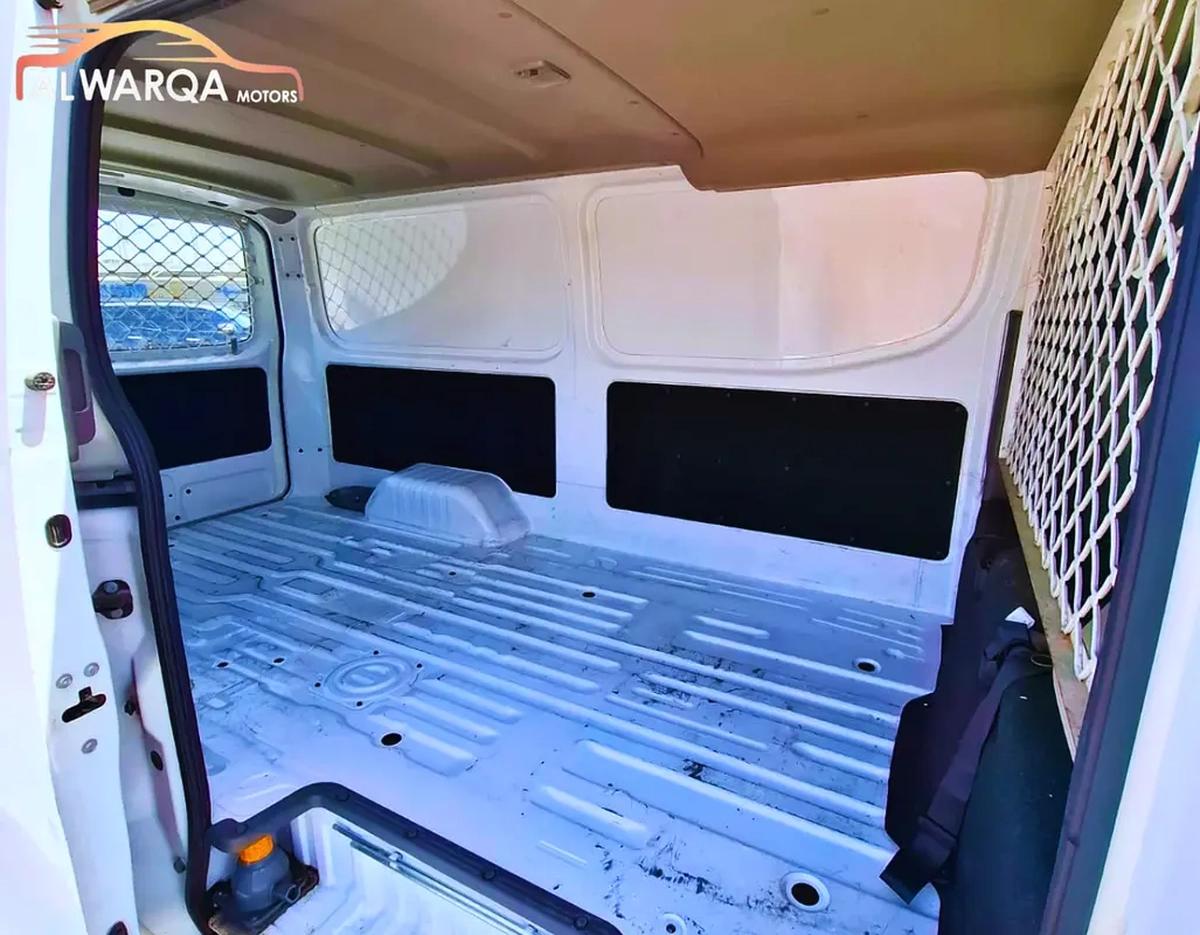Nissan Urvan Other-4-4