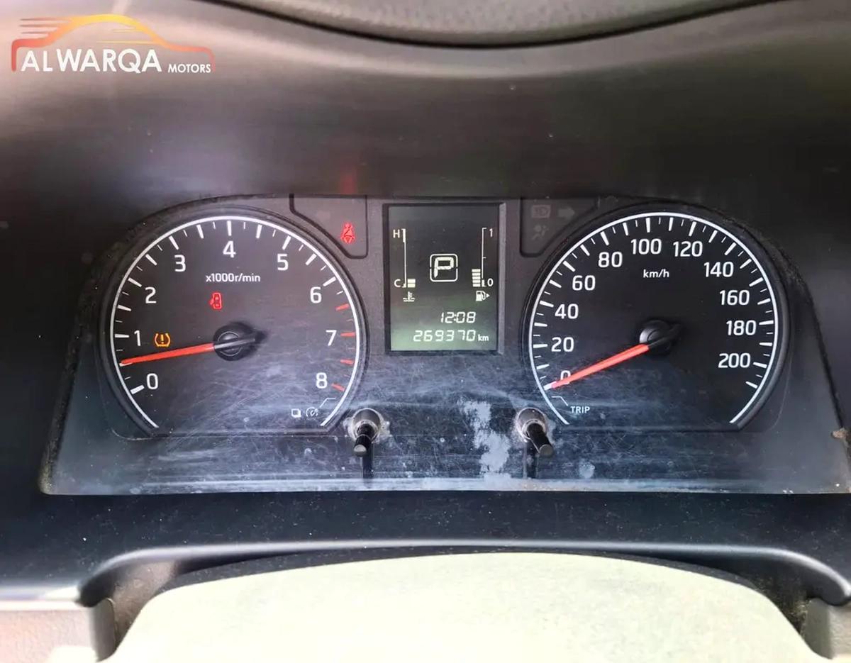 Nissan Urvan Other-7-7