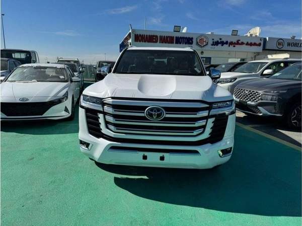 Toyota Land Cruiser VXR 3.5L PETROL FULL OPTION 2026 GCC