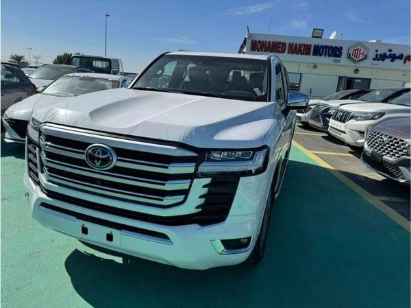 Toyota Land Cruiser VXR 3.5L PETROL FULL OPTION 2026 GCC