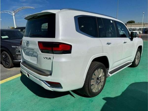 Toyota Land Cruiser VXR 3.5L PETROL FULL OPTION 2026 GCC