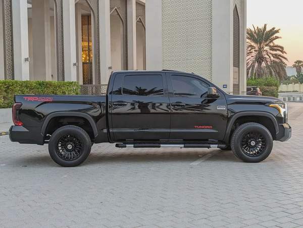 TOYOTA TUNDRA 2014 FACELIFTED 2025 1794 EDITION 4X4 4DOORS V8 5.7L IN EXCELLENT CONDITION